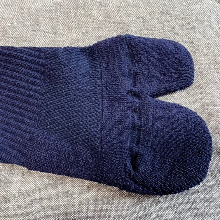 WASHI PILE TABI SOCKS ‹NAVY›, UNISEX - AMIGAMI