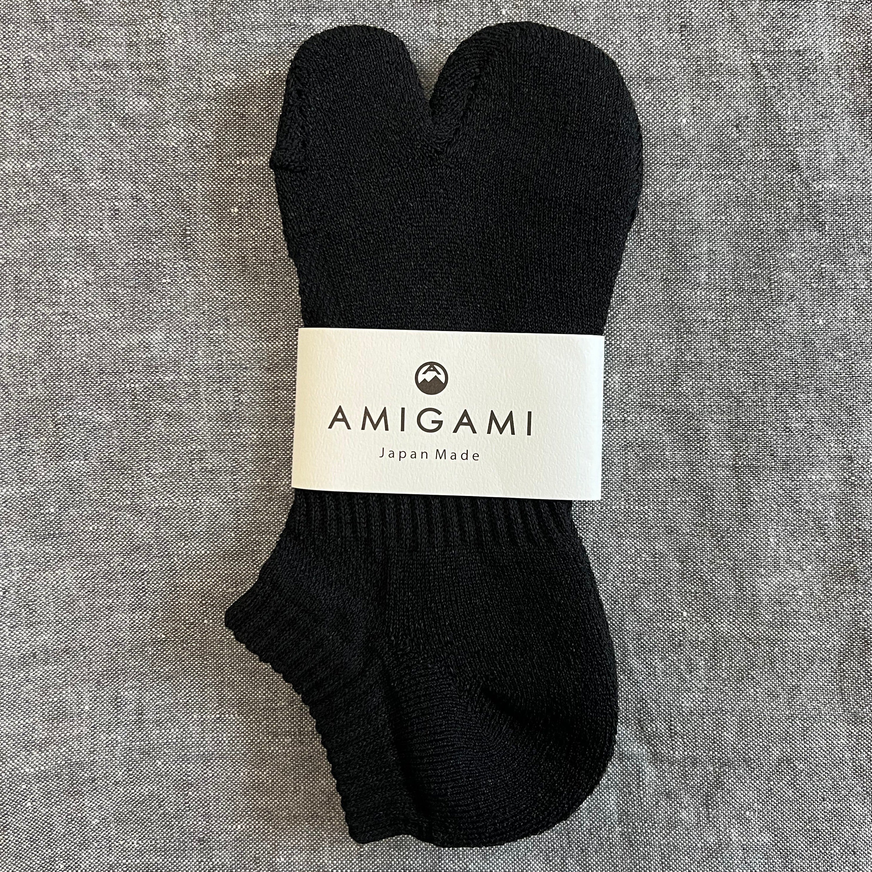 WASHI PILE TABI SOCKS ‹BLACK›, UNISEX - AMIGAMI